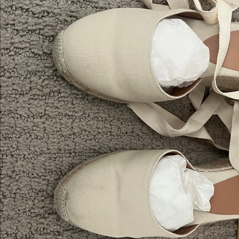 Castaner Cream Espadrille Wedge Shoes - Picture 6 of 8